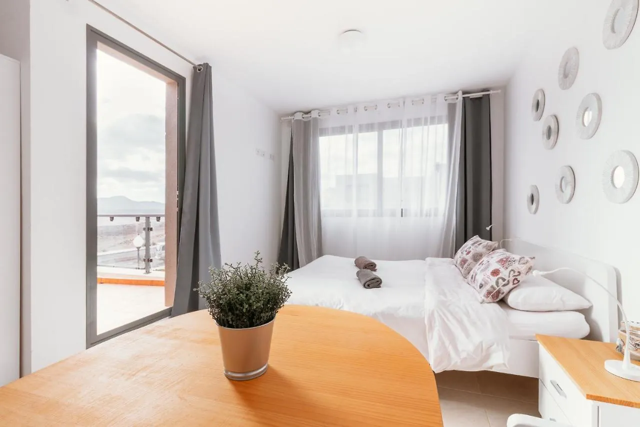 Flatguest Caleta De Fuste + Beach + Pool + Wifi Apartment