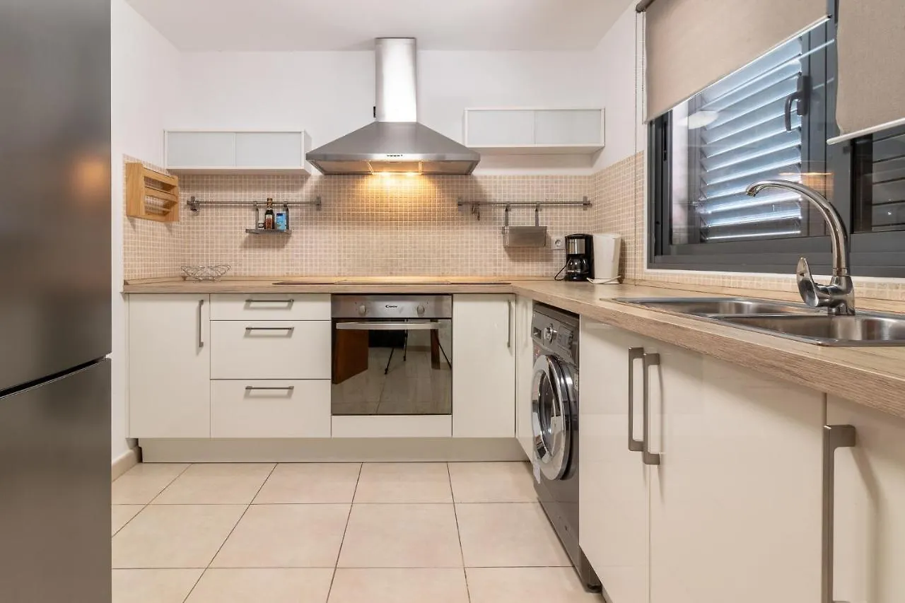 Flatguest Caleta De Fuste + Beach + Pool + Wifi Apartment Spain