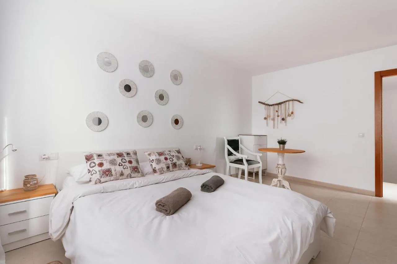 Flatguest Caleta De Fuste + Beach + Pool + Wifi Apartment Spain