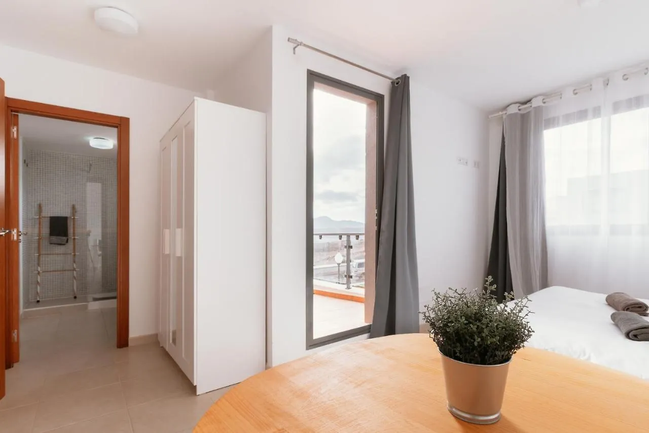 Flatguest Caleta De Fuste + Beach + Pool + Wifi Apartment